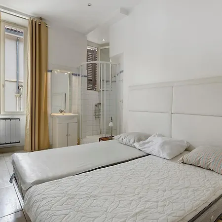 2 Bedroom Center * Cannes